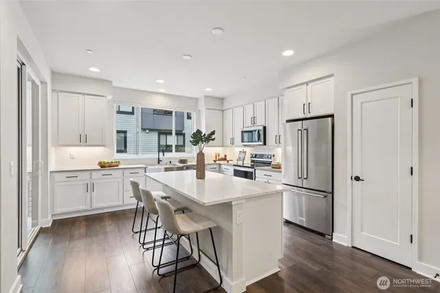 $774,500 | 18757 76th Avenue West, Lynnwood, WA 98026