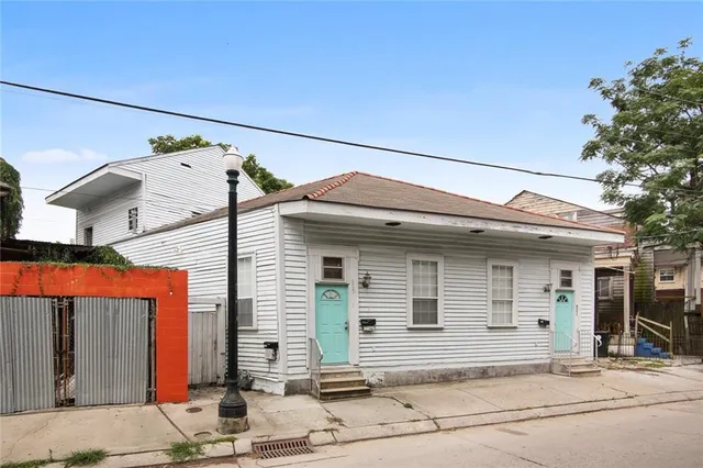 $1,200 | 821 Felicity Street, New Orleans, LA 70130