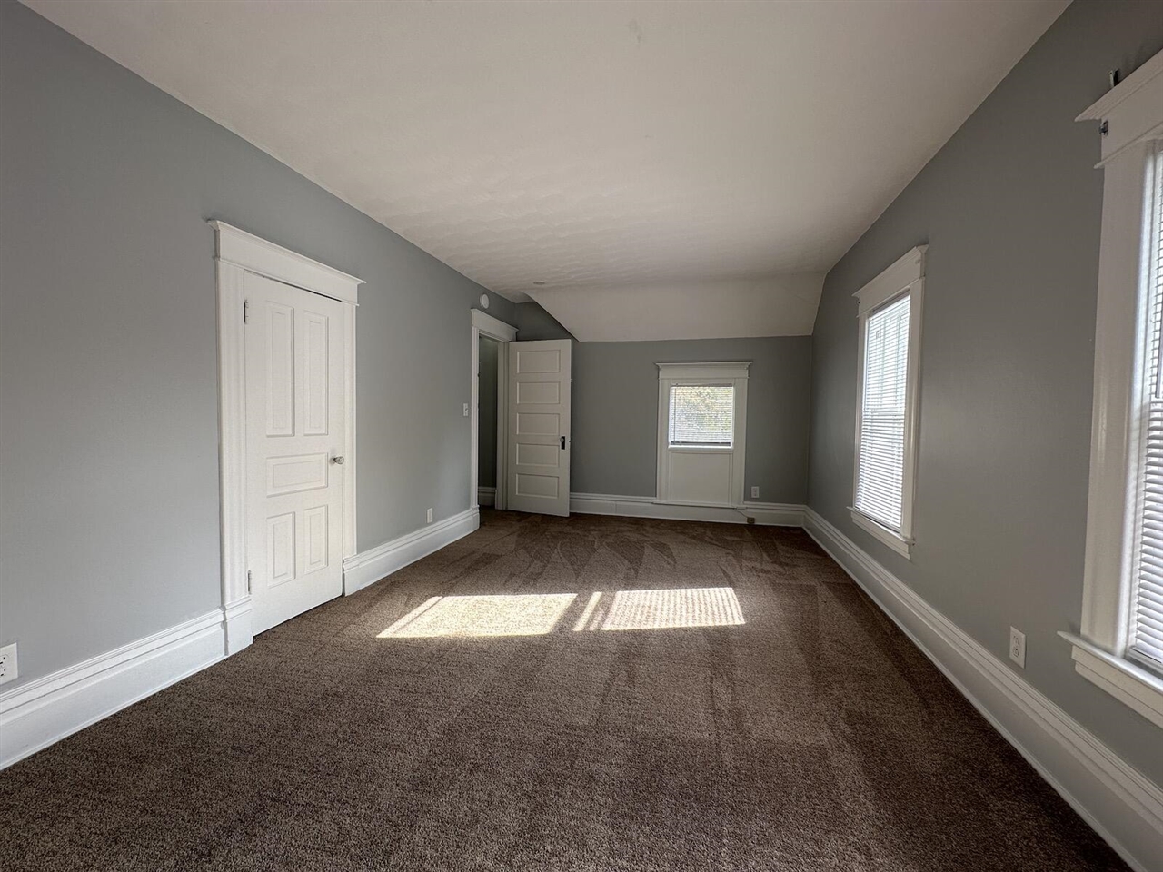 1925 Nichols Road Kalamazoo, MI 49006 - Photo 21 of 26