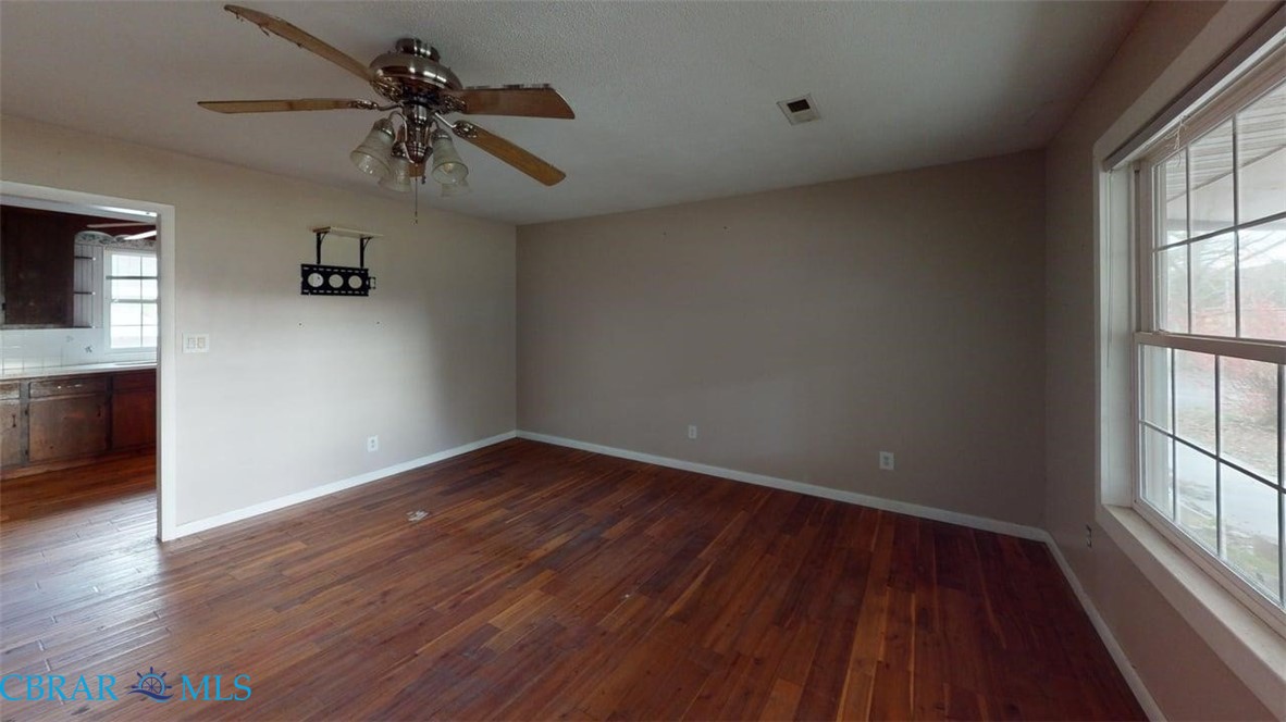 1678 Fitchetts Wharf Road Moon, VA 23119 - Photo 37 of 50