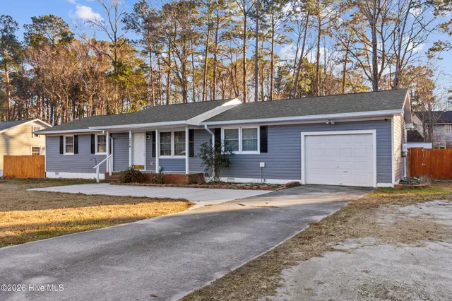 $2,000 | 214 Manchester Road, Havelock, NC 28532