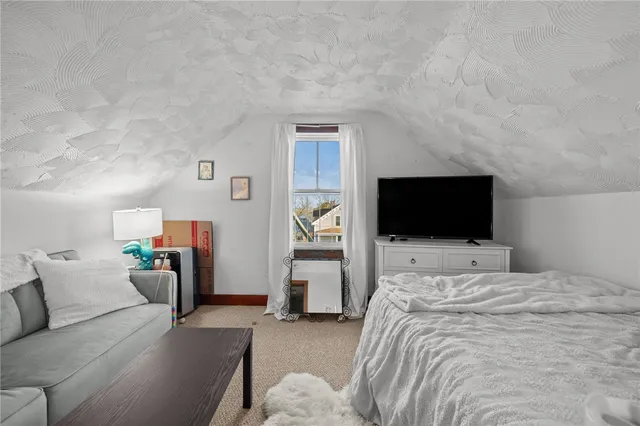 $1,500 | 350 Broadway, Unit 2, Newport, RI 02840