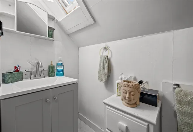 $1,500 | 350 Broadway, Unit 2, Newport, RI 02840