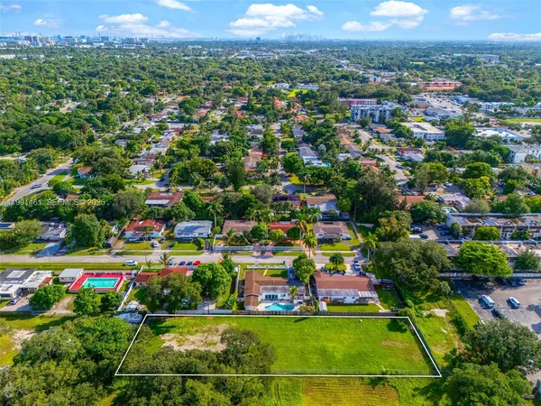 $599,000 | Ne 8-th Avenue Northeast 152nd Street, Miami, FL 33162