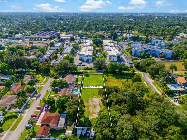 $599,000 | Ne 8-th Avenue Northeast 152nd Street, Miami, FL 33162