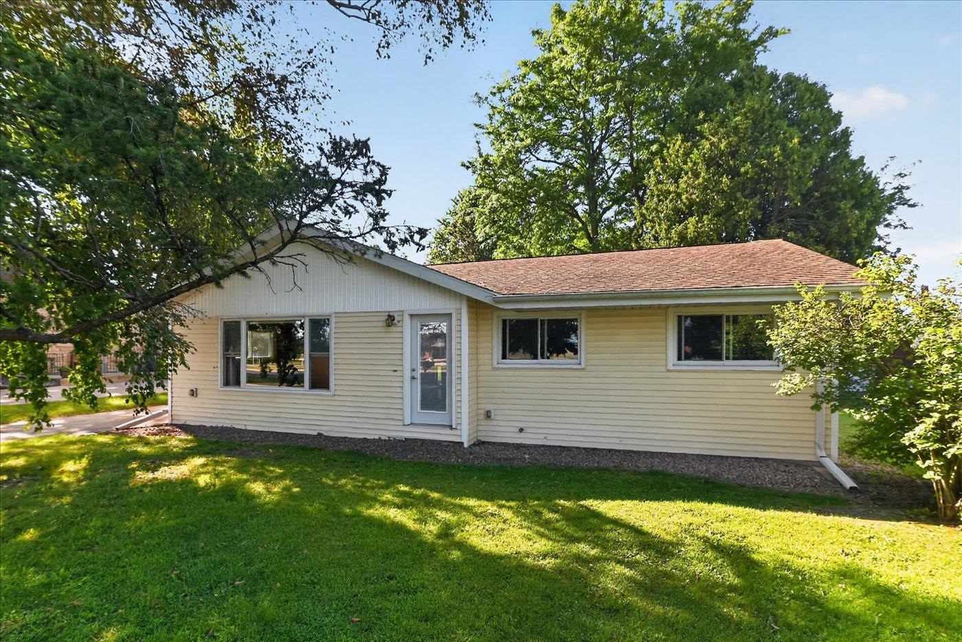 4351 Windsor Road Windsor, WI 53598 - Photo 5 of 44 Gallery Image 5