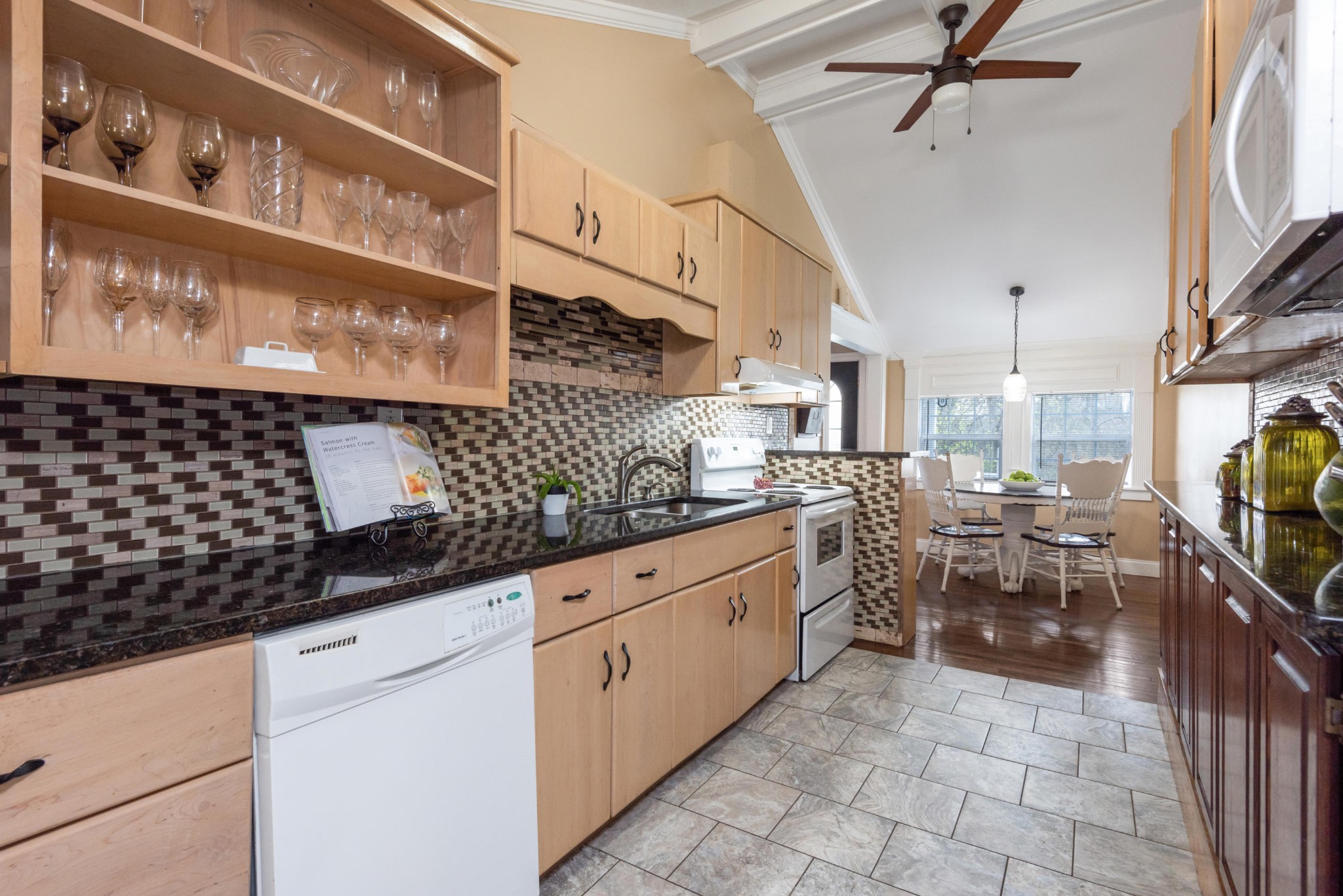 8320 Heiskell Road Powell, TN 37849 - Photo 10 of 37 Gallery Image 10