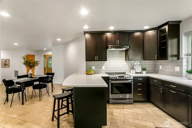 $899,000 | 9504 Southwest Caulfield Lane, Port Orchard, WA 98367