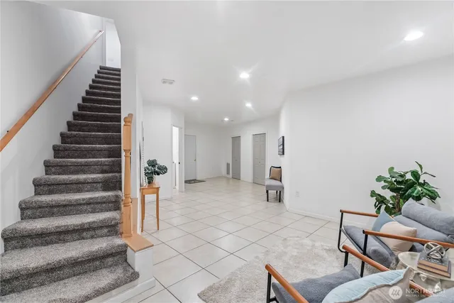 $899,000 | 9504 Southwest Caulfield Lane, Port Orchard, WA 98367