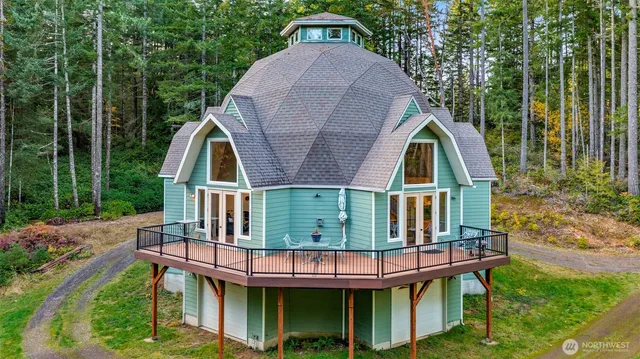 $899,000 | 9504 Southwest Caulfield Lane, Port Orchard, WA 98367