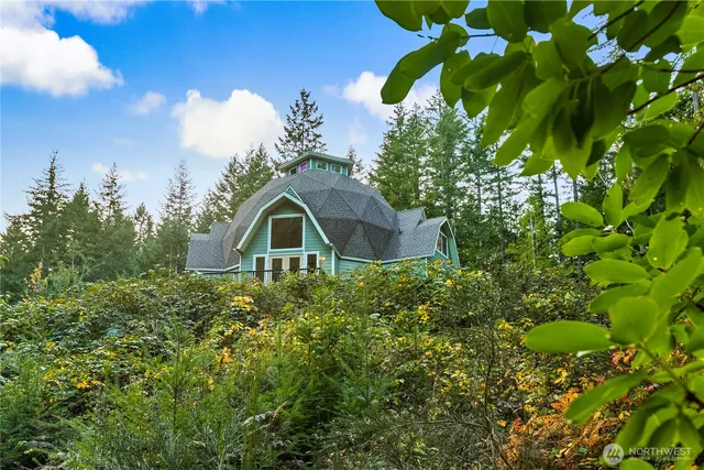 $899,000 | 9504 Southwest Caulfield Lane, Port Orchard, WA 98367