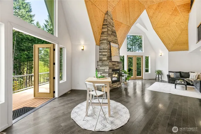 $899,000 | 9504 Southwest Caulfield Lane, Port Orchard, WA 98367