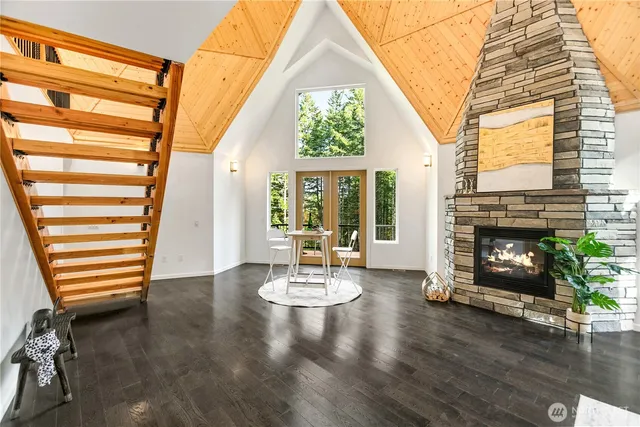 $899,000 | 9504 Southwest Caulfield Lane, Port Orchard, WA 98367