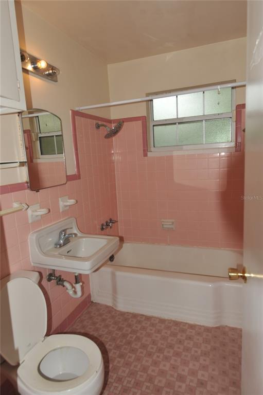 1410 Northwest 7th Road Gainesville, FL 32603 - Photo 16 of 35