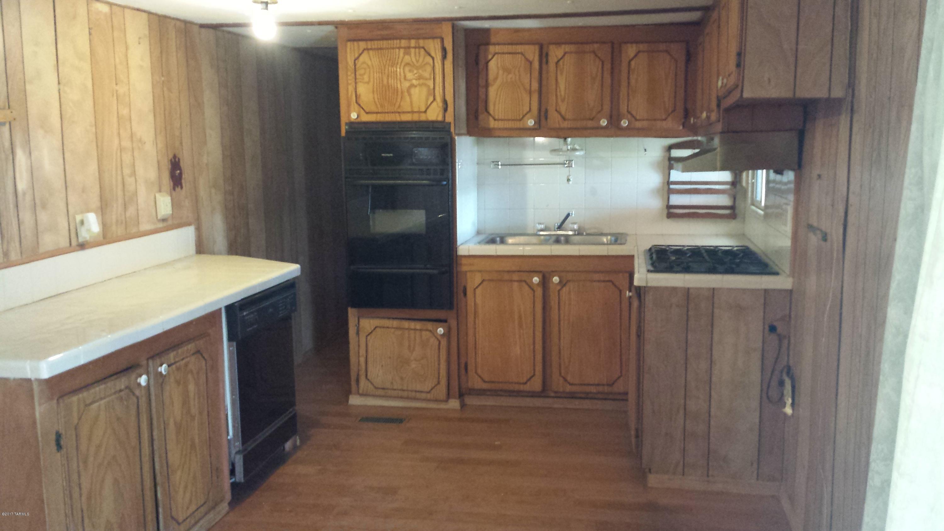 3056 West Curtis Road Tucson, AZ 85705 - Photo 3 of 10