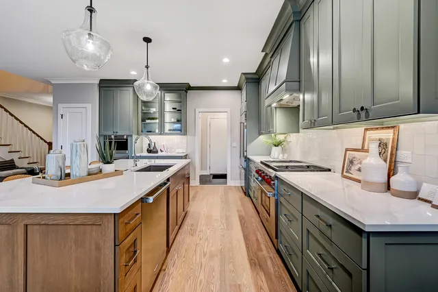 $980,000 | 131 Harding Avenue, Glen Ellyn, IL 60137