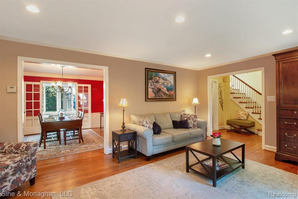 302 Merriweather Road Grosse Pointe Farms, MI 48236 - Photo 4 of 39