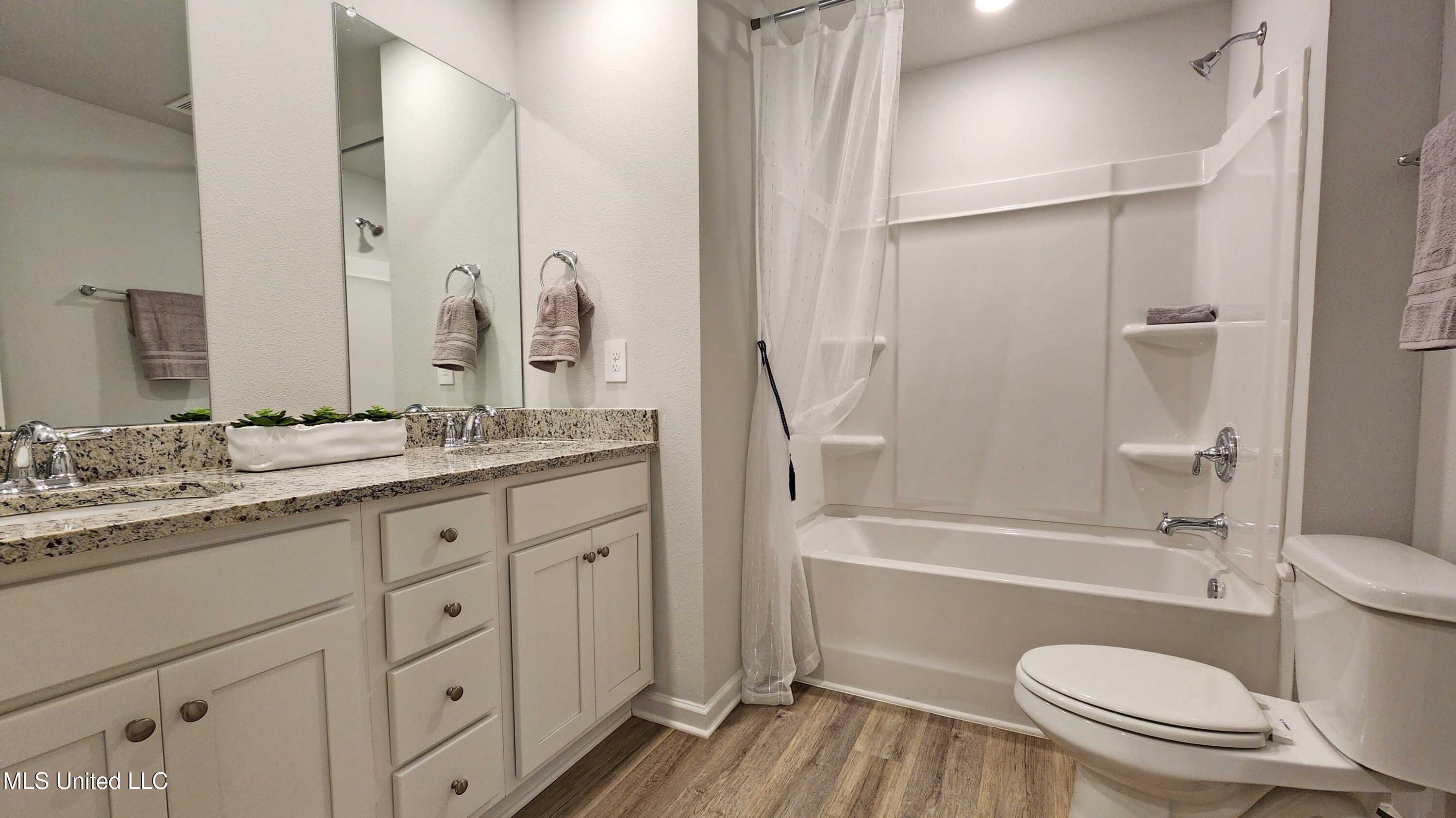 13509 Pond Ridge Way Gulfport, MS 39503 - Photo 29 of 35 Bathroom 2