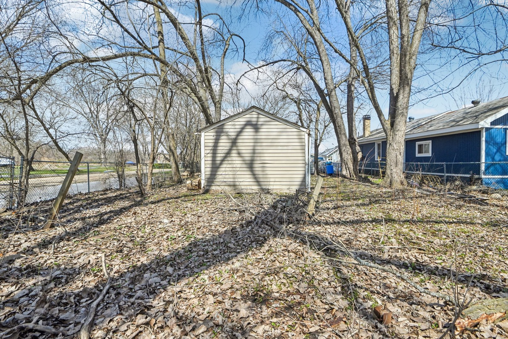 1326 Nippersink Drive Spring Grove, IL 60081 - Photo 10 of 12 a front view of a house with a yard