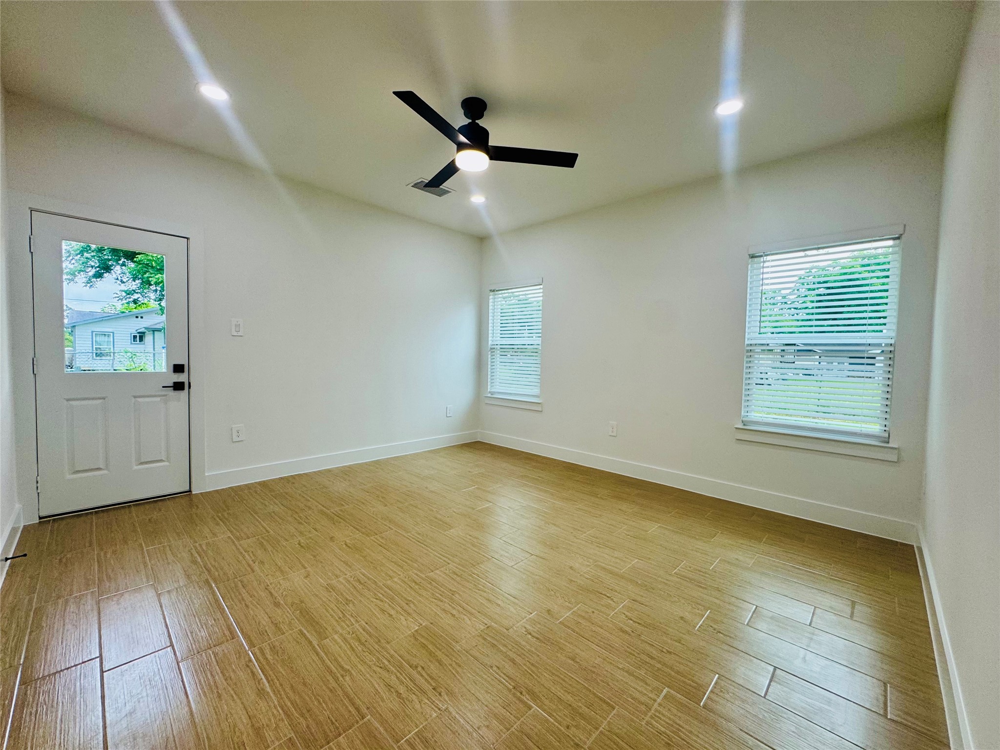 5710 Delmack Street, Unit A Houston, TX 77032 - Photo 8 of 16