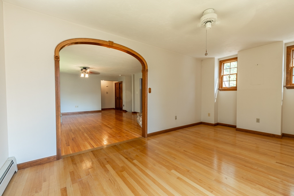 322 Spring Street Shrewsbury, MA 01545 - Photo 16 of 26