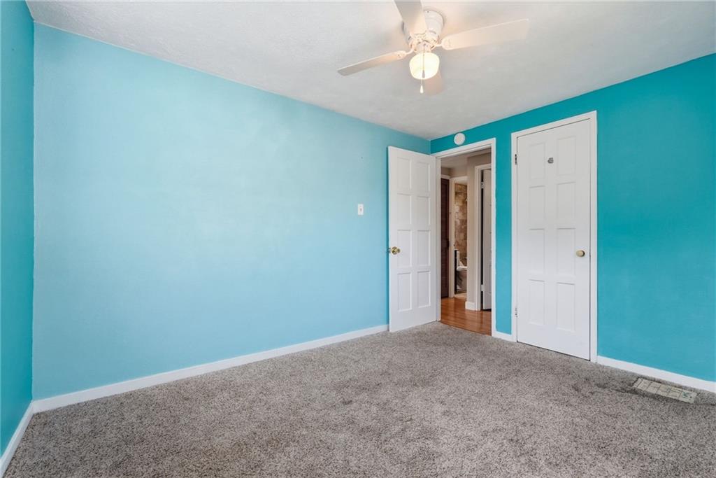 181 Castle Road Pittsburgh, PA 15234 - Photo 19 of 32 Gallery Image 19