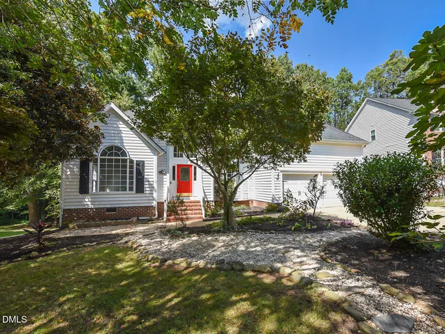 $825,000 | 406 Cricketfield Lane, Cary, NC 27518