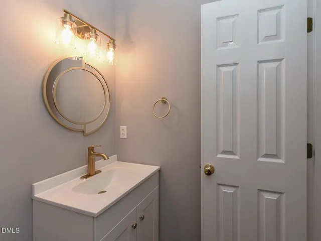 $825,000 | 406 Cricketfield Lane, Cary, NC 27518