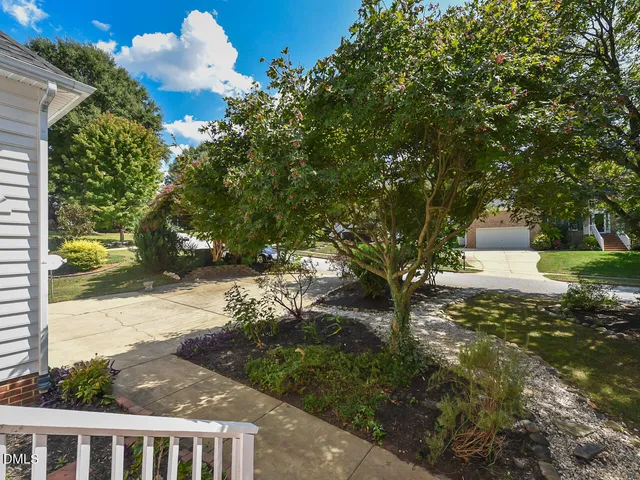 $825,000 | 406 Cricketfield Lane, Cary, NC 27518