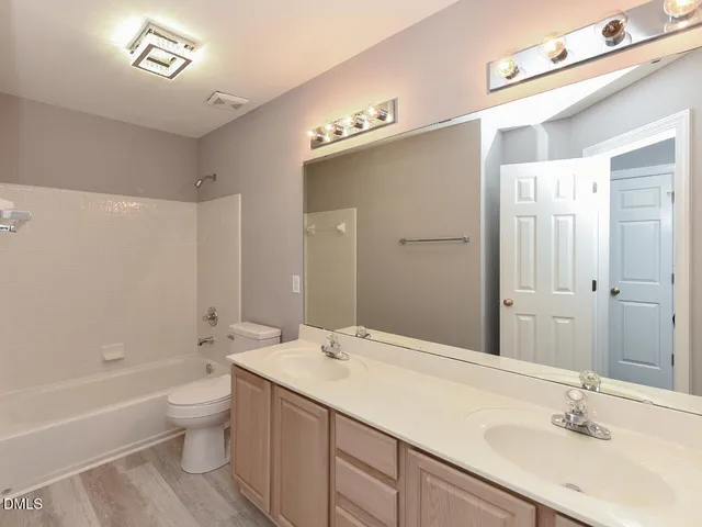 $825,000 | 406 Cricketfield Lane, Cary, NC 27518