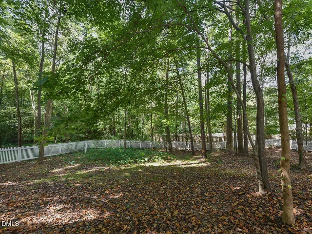 $825,000 | 406 Cricketfield Lane, Cary, NC 27518