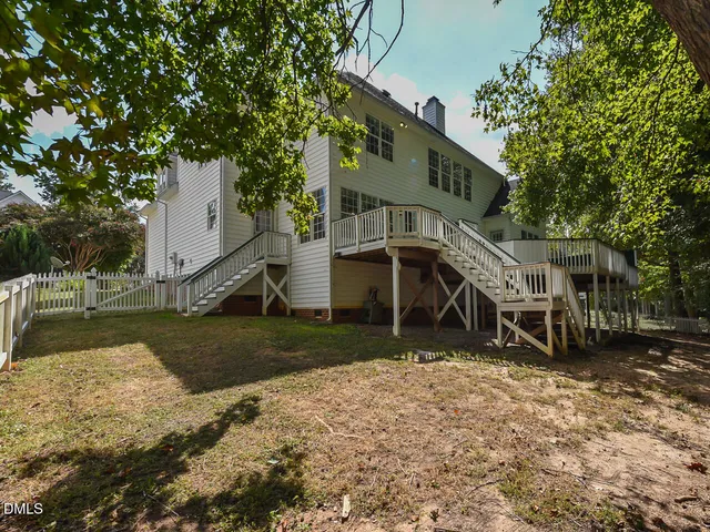 $825,000 | 406 Cricketfield Lane, Cary, NC 27518