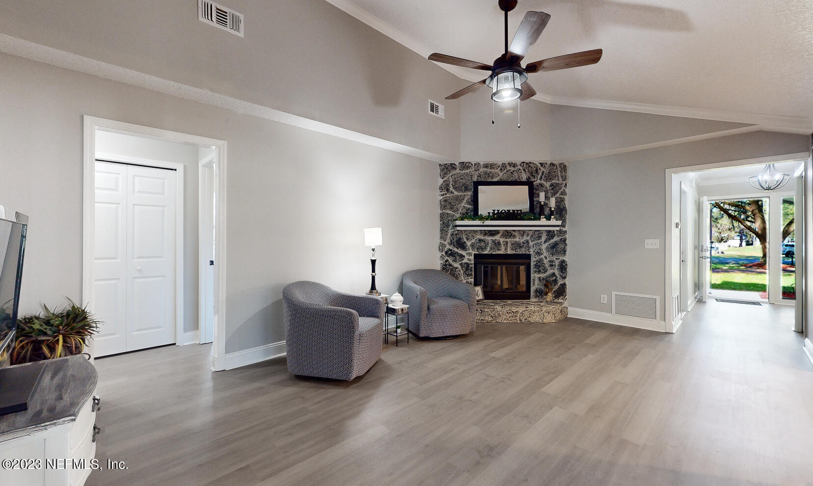 2547 Quail Roost Road Middleburg, FL 32068 - Photo 15 of 46 Family room