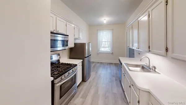 $220,000 | 445 Gramatan Avenue, Unit FC2, Fleetwood, NY 10552