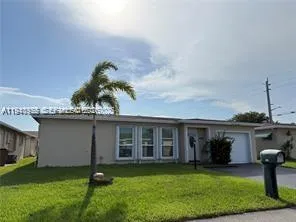 $1,700 | Southwest Lakes, Hallandale Beach, FL 33009