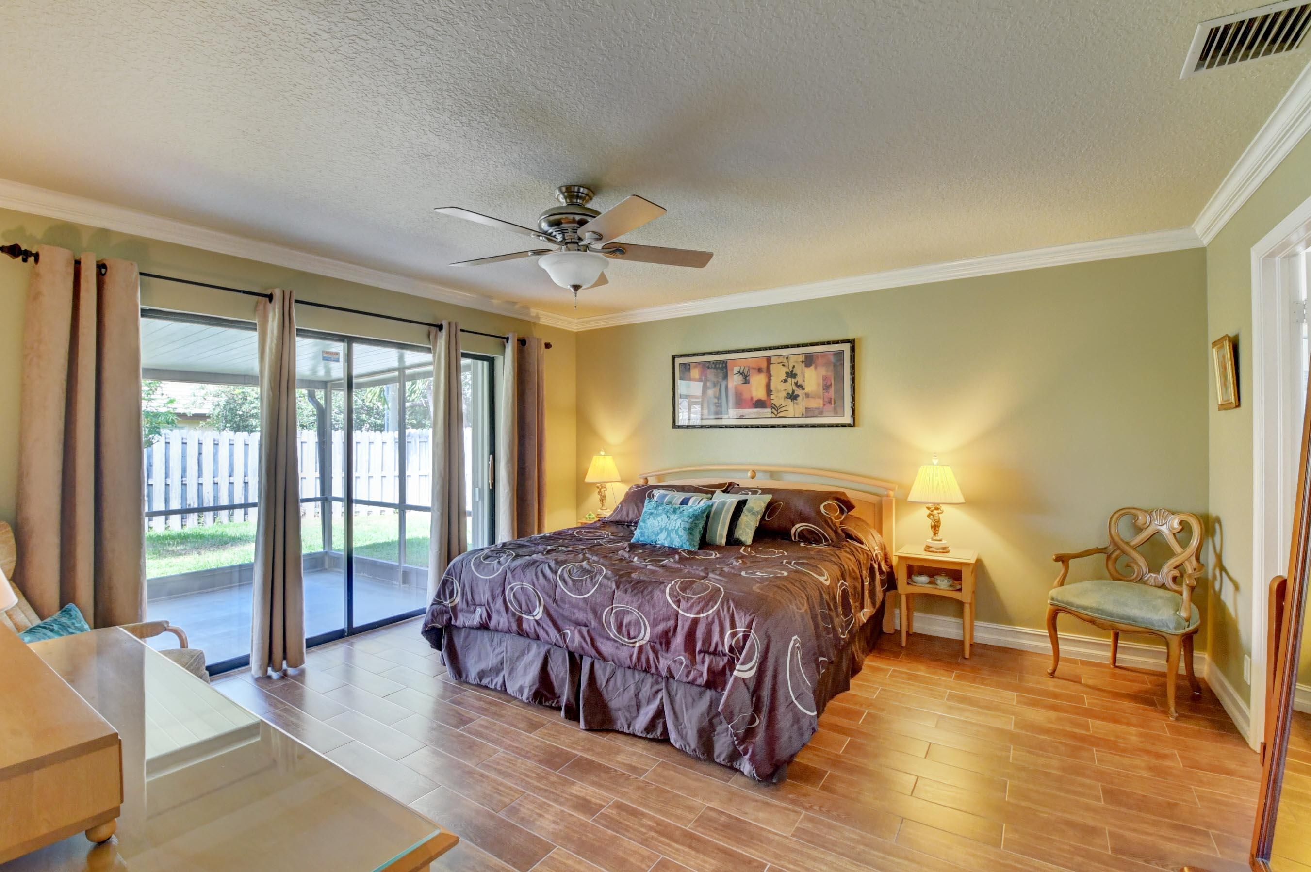 7903 West Country Club Boulevard Boca Raton, FL 33487 - Photo 16 of 32 Master Bedroom
