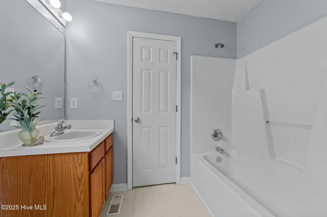 $278,000 | 1029 Cove Circle, Clayton, NC 27520