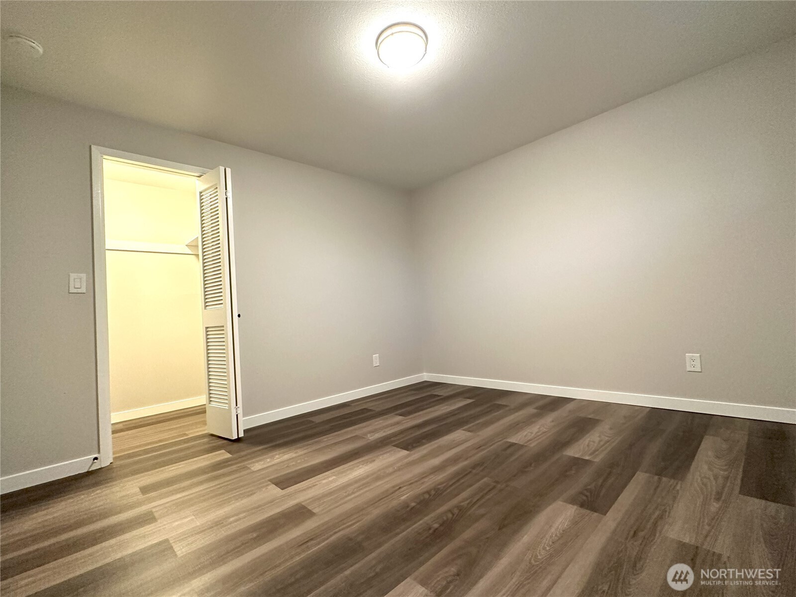 2501 Rucker Avenue Everett, WA 98201 - Photo 34 of 37 Gallery Image 34