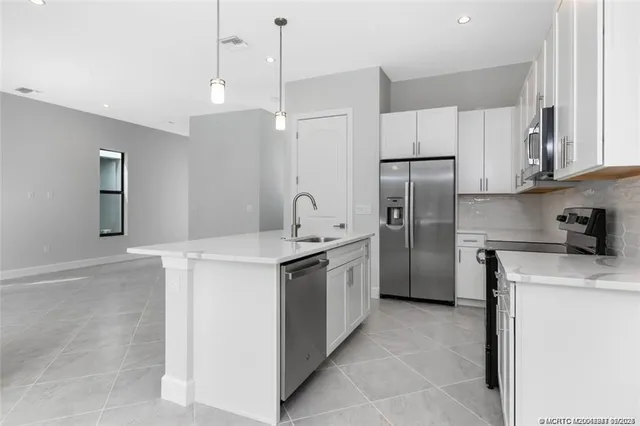 $3,800 | 3673 Magnolia Rdg Lane, Palm City, FL 34990