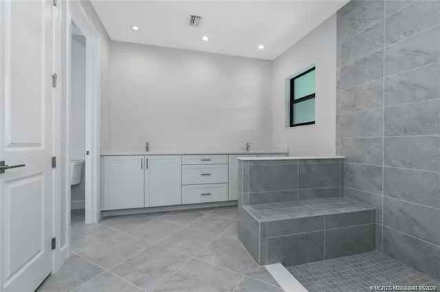 $3,800 | 3673 Magnolia Rdg Lane, Palm City, FL 34990