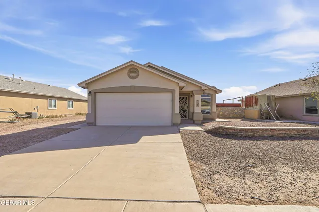$212,000 | 224 Flor Eucharis, Socorro, TX 79927