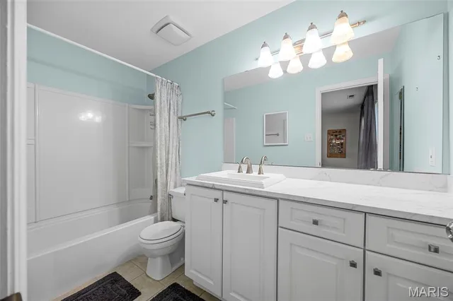 $190,000 | 1006 Sugar Creek Court, Unit 6, St. Peters, MO 63376