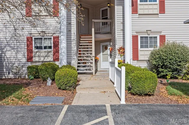$190,000 | 1006 Sugar Creek Court, Unit 6, St. Peters, MO 63376