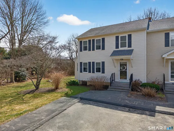 $435,000 | 10 Castle Meadow Drive, Unit 10, Stonington, CT 06379