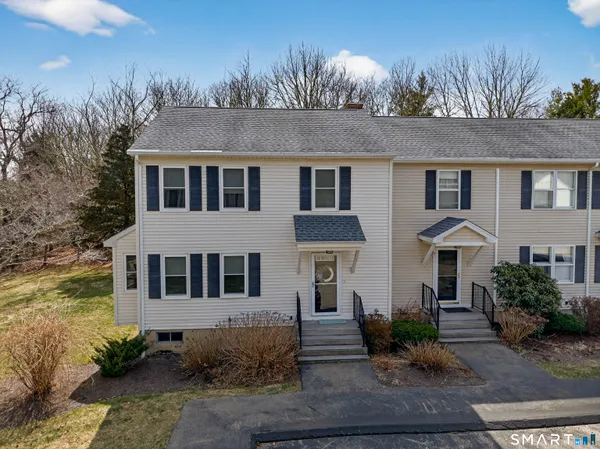 $435,000 | 10 Castle Meadow Drive, Unit 10, Stonington, CT 06379