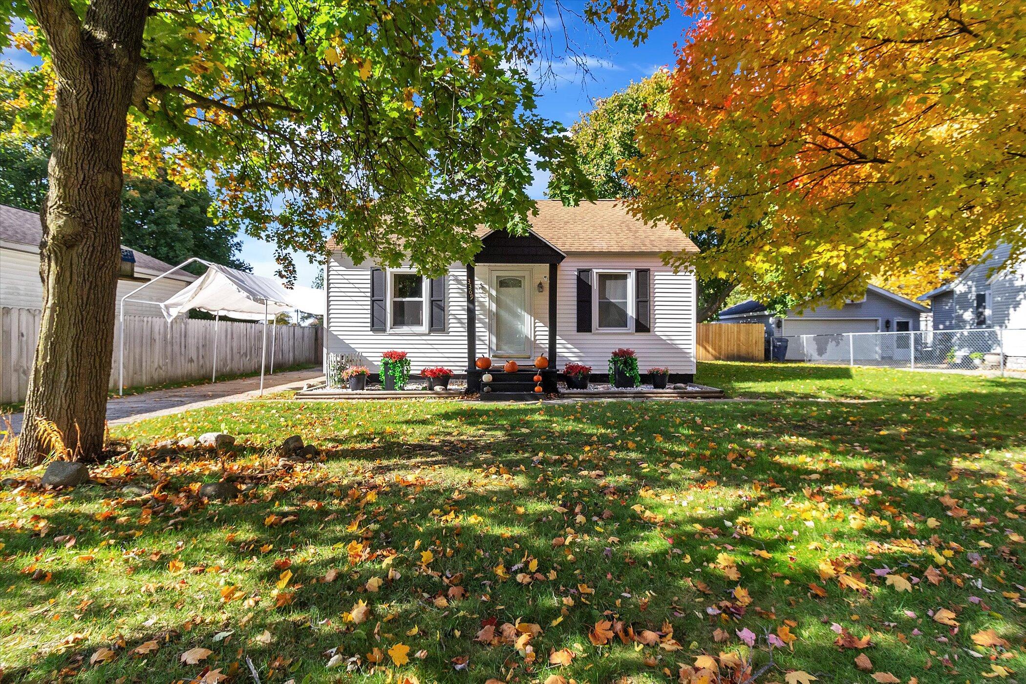 3369 Raffie Street Muskegon, MI 49444 - Photo 3 of 38 03-3369-Raffie-St-WindowStill-Real-Estat