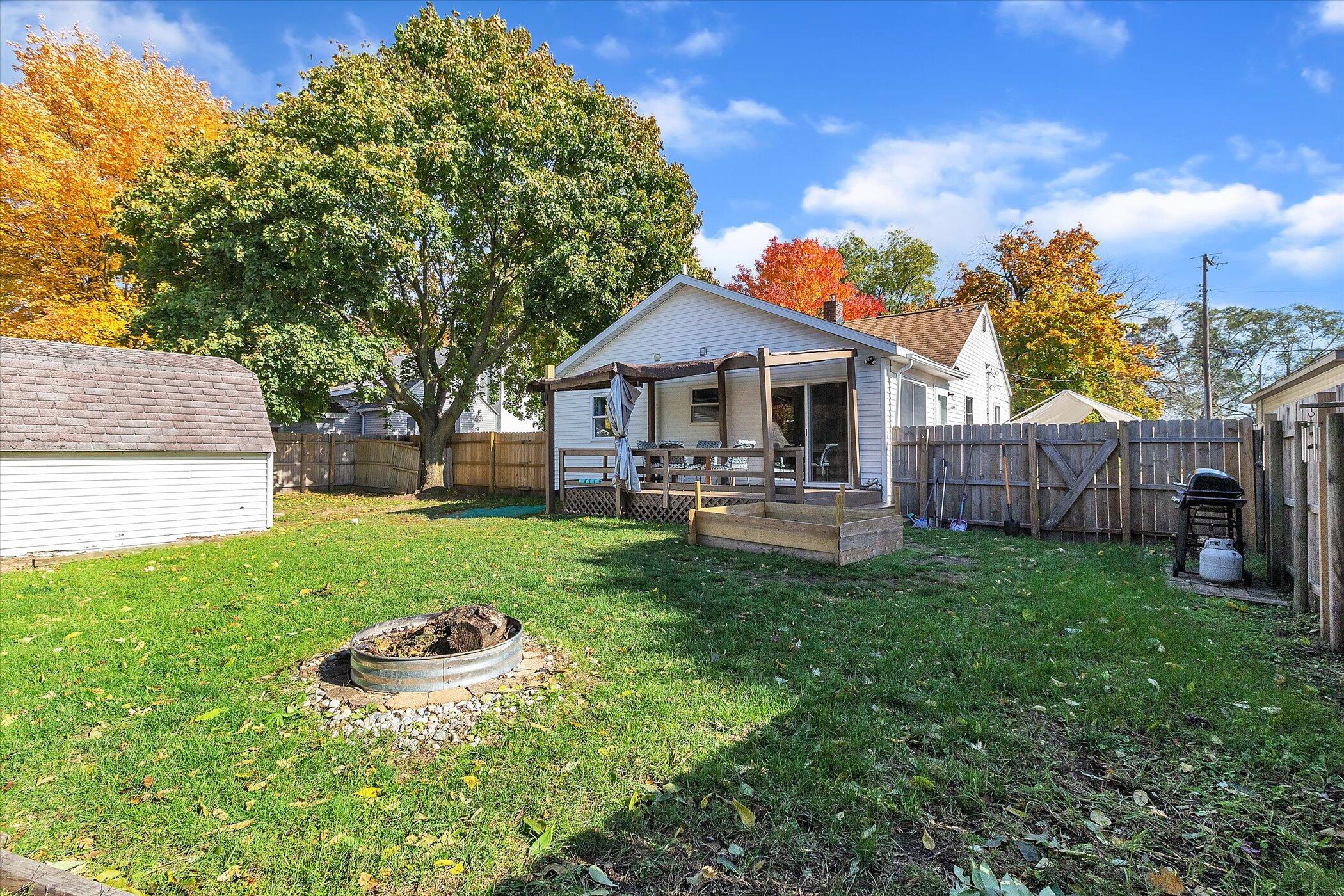 3369 Raffie Street Muskegon, MI 49444 - Photo 36 of 38 36-3369-Raffie-St-WindowStill-Real-Estat