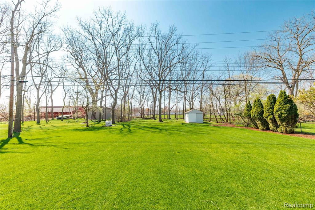 7611 Ferry Road Grosse Ile, MI 48138 - Photo 5 of 51
