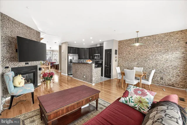 $3,300 | 10229 Rutland Round Road, Unit 35, Columbia, MD 21044