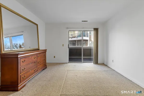 $385,000 | 13 Harbour Close, Unit 13, New Haven, CT 06519